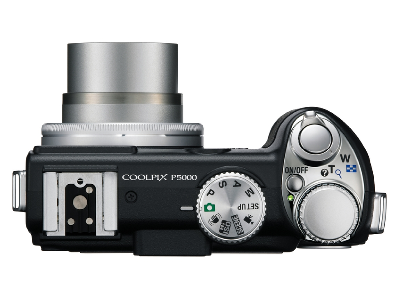 Illustration for article titled Nikon Intros Coolpix P5000 Has DSLR Brains, Point and Shoot Sensor
